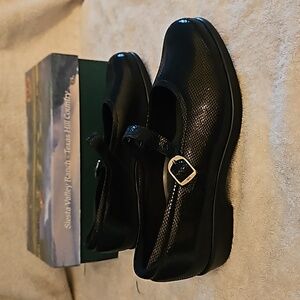 SAS womens size 8 1/2 Maria C black snake